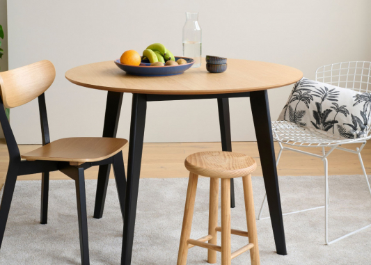 Choisir un ensemble de table et chaises en bois pour votre salle à manger